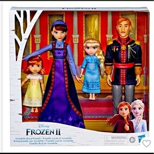 Frozen family of Arendale . Limited edition